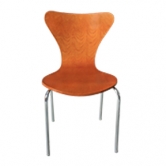 Cadeira Arne Jacobsen (madeira)